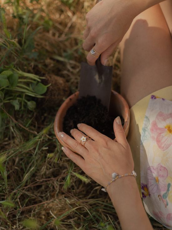 Harvest Time Flower Bubble Ring