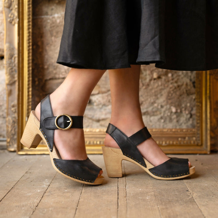 Tamra Sandal