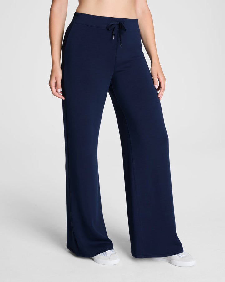 Airessentials Wide Leg Pant