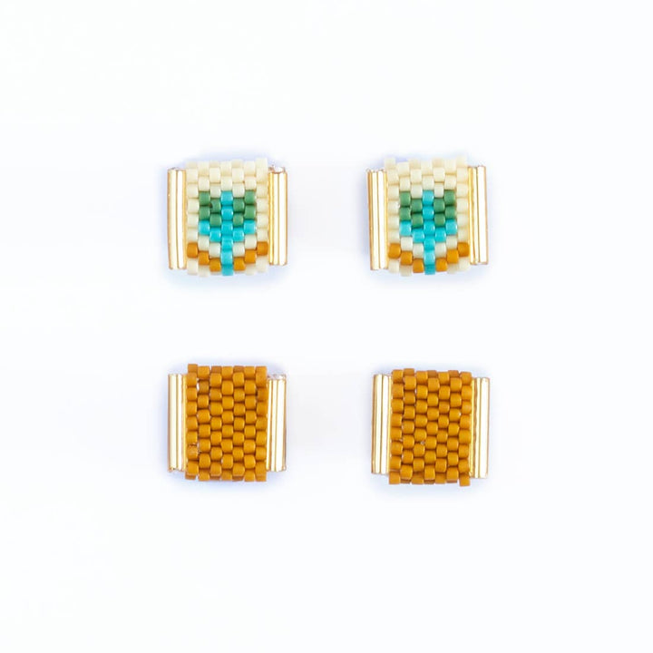 Tulip Stud Set