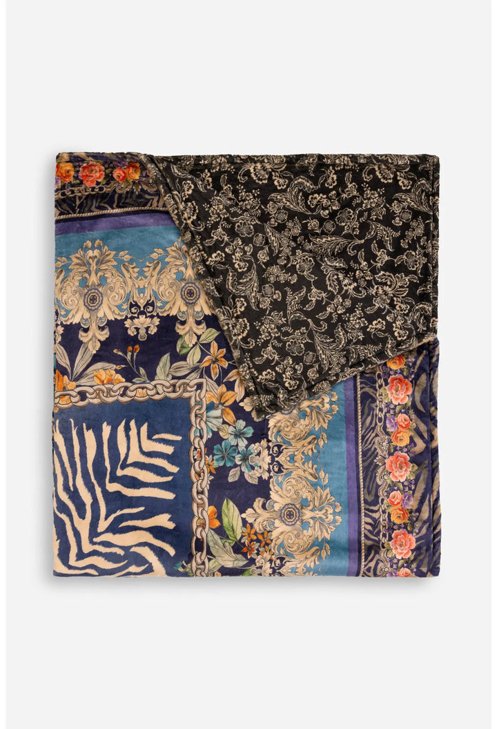 Laurel Canyon Cozy Blanket