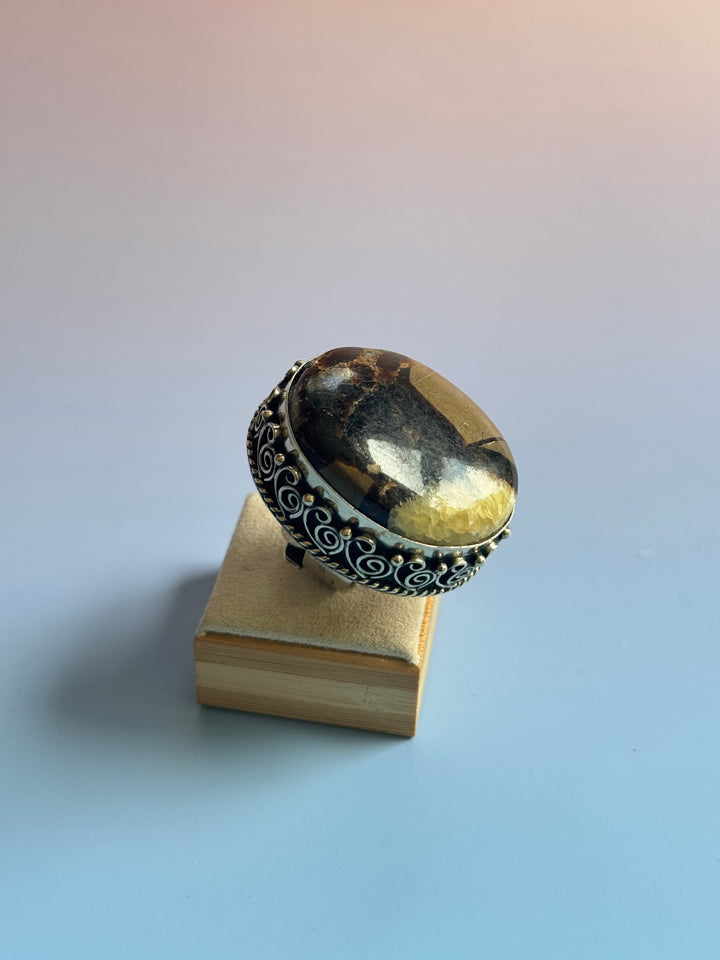 Septarian Palm Adju Ring