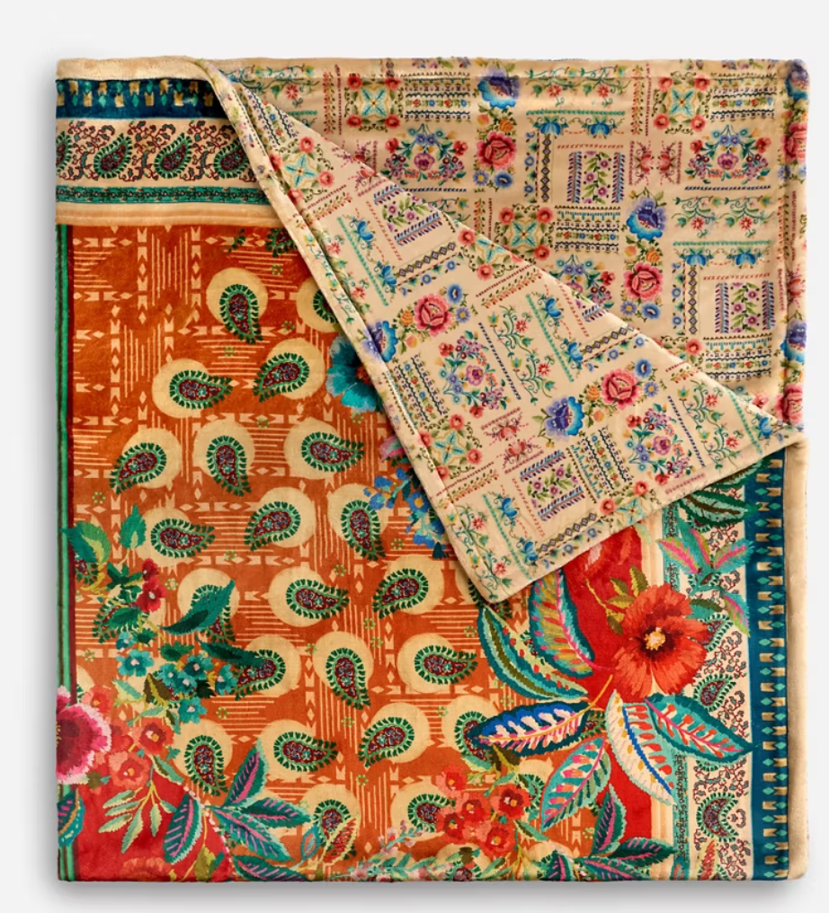Laurel Canyon Armelle Cozy Blanket