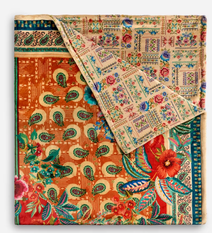 Laurel Canyon Armelle Cozy Blanket