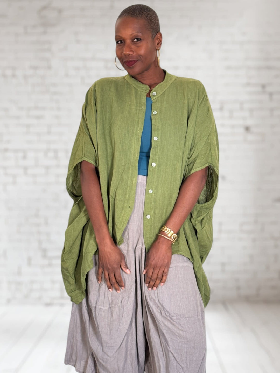 Dolman 25 Button Up Top