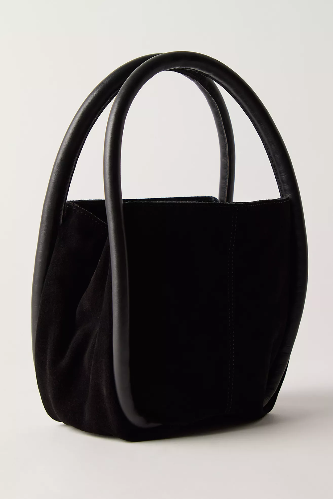 Barlow Bucket Bag