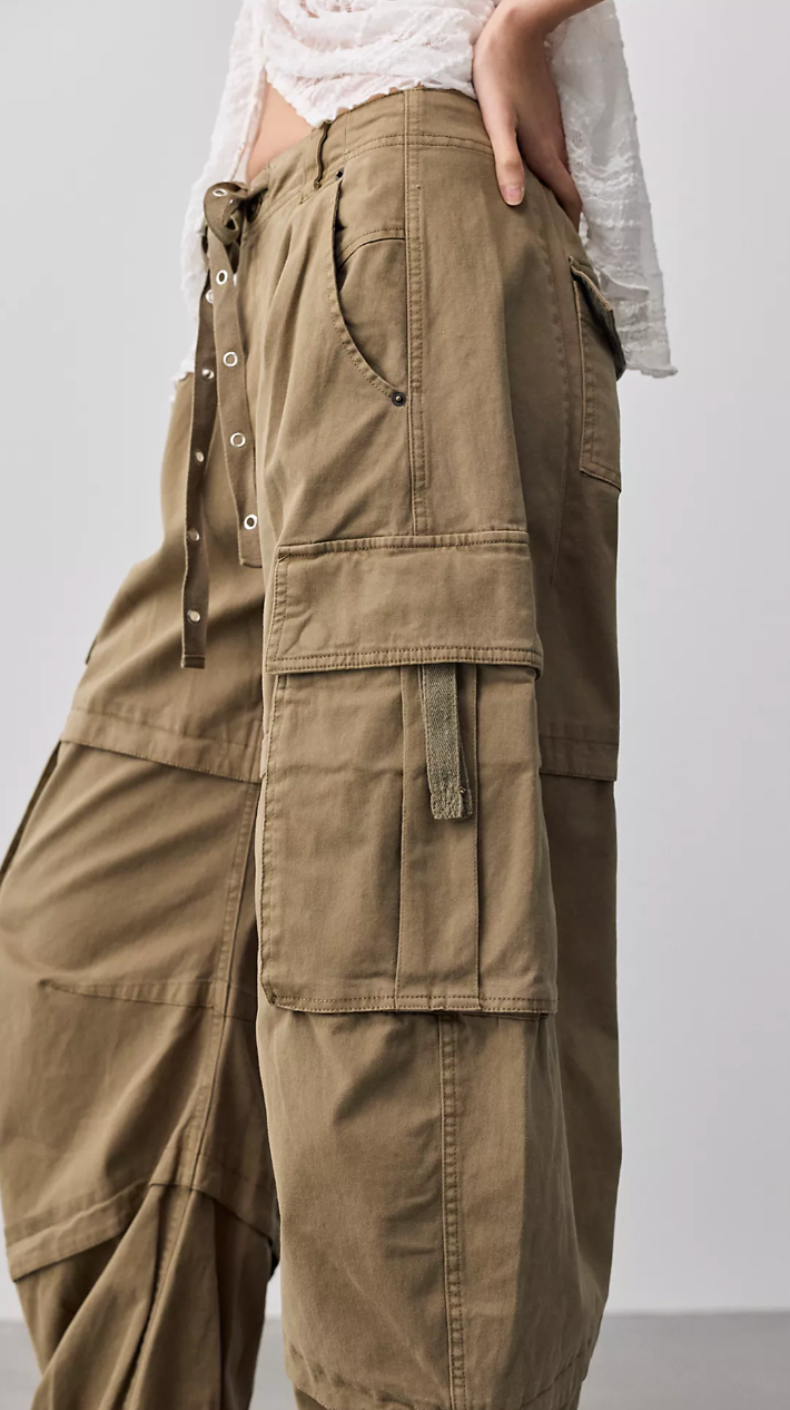 Reef Curved Cargo Twill