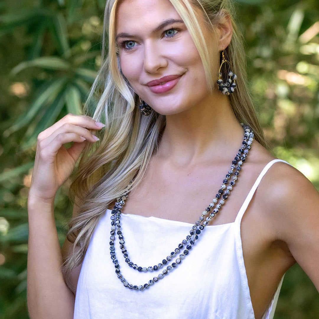 Aasha Monochrome Long Necklace