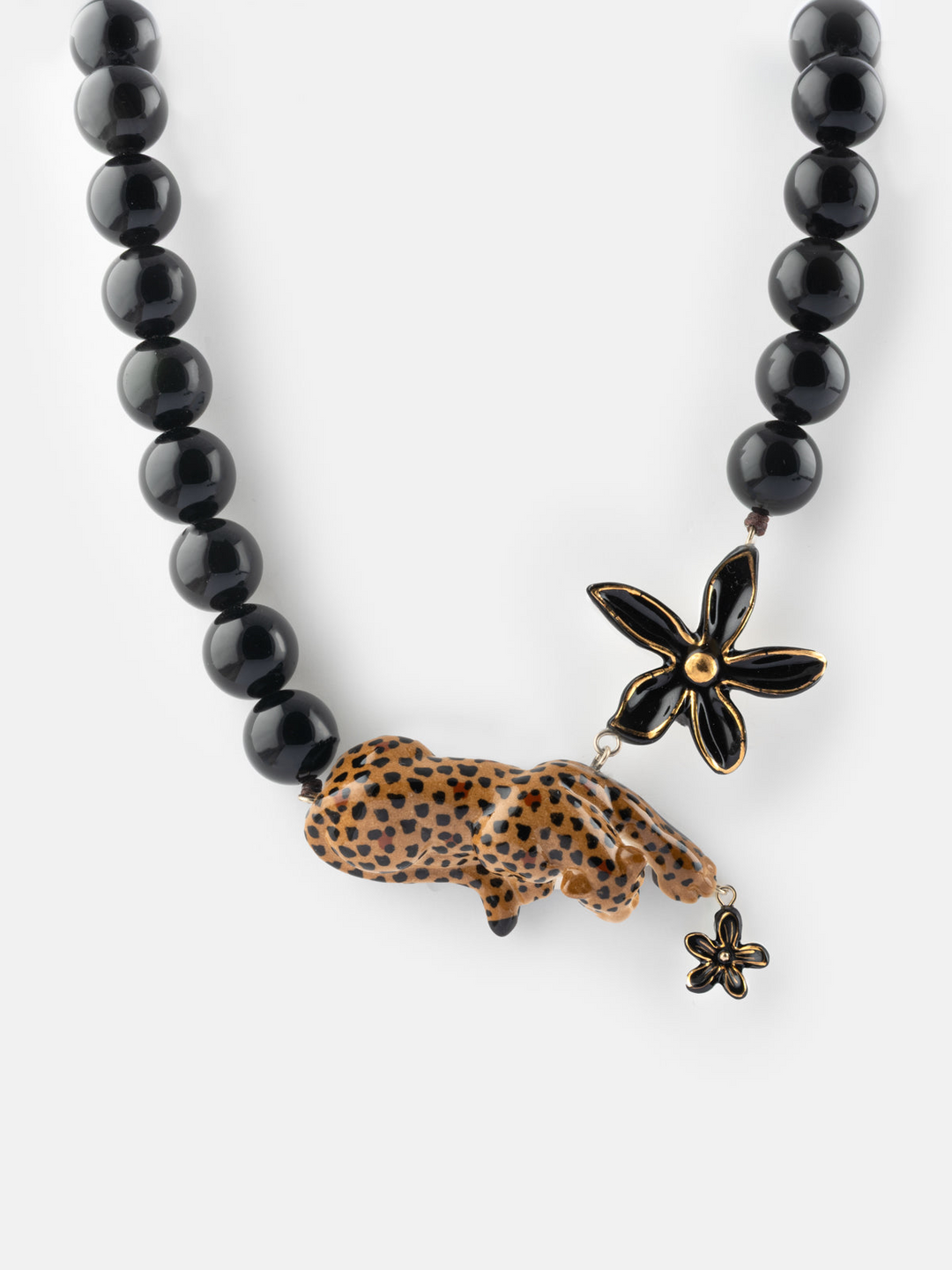 Lying Leopard & Flowers Necklace