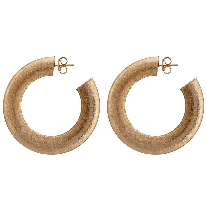 Sheila Fajl  Irene Hoops
