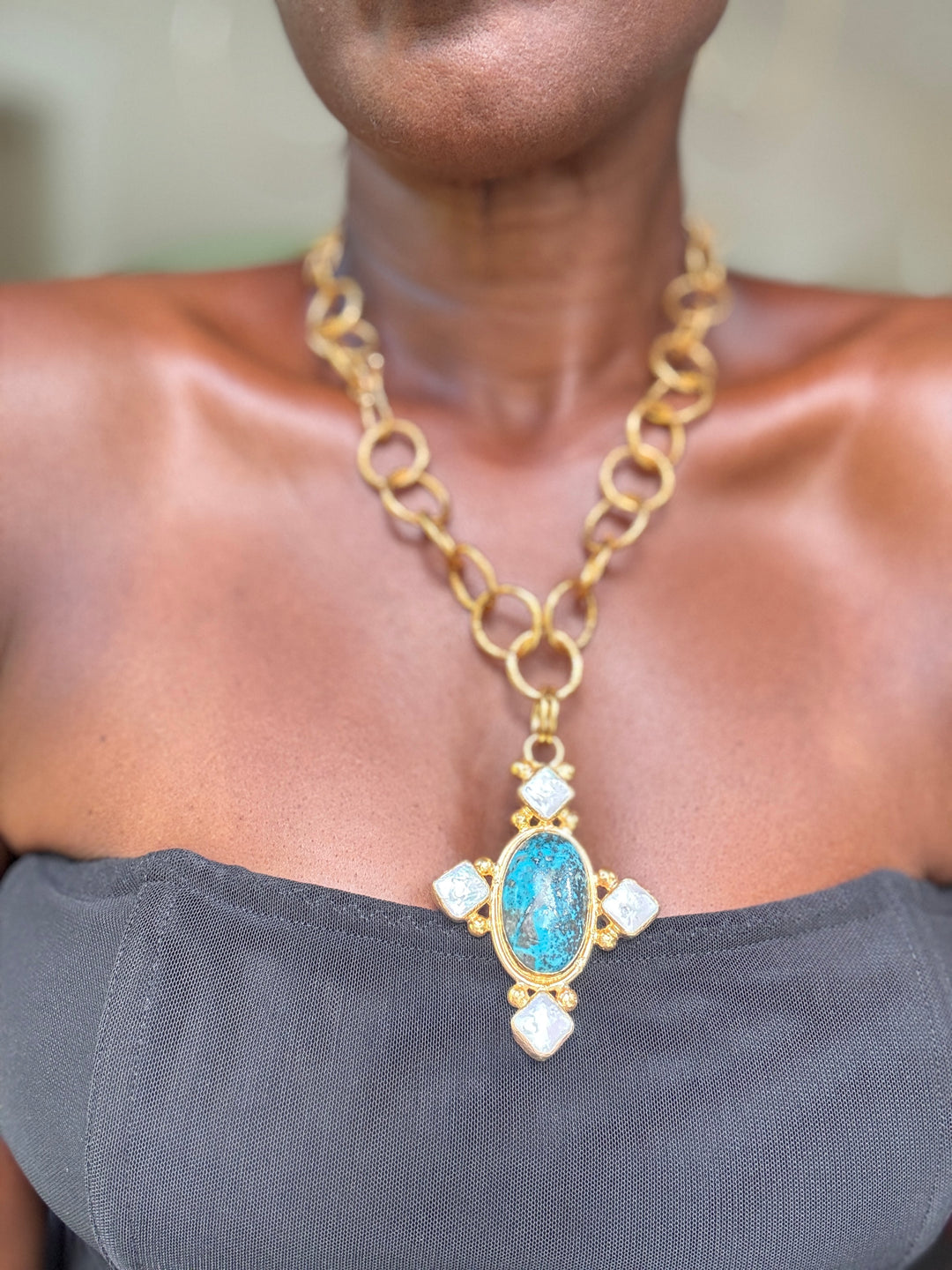 Loop Link Four Point Turquoise Pearl Necklace